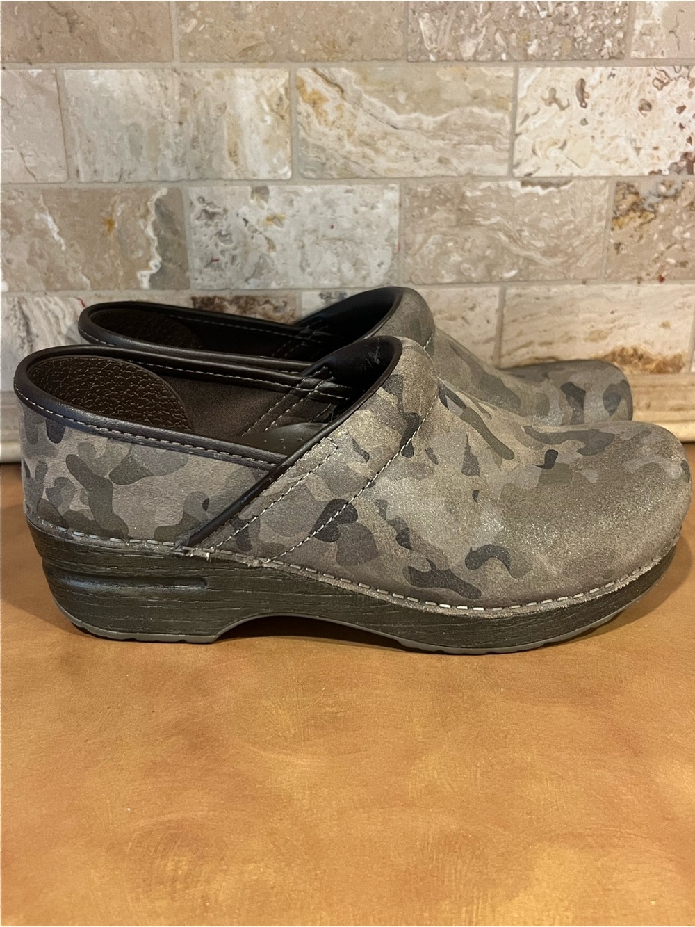 Dansko Women's Leather Camo Slip-On Clogs; Size 37, Good Condition